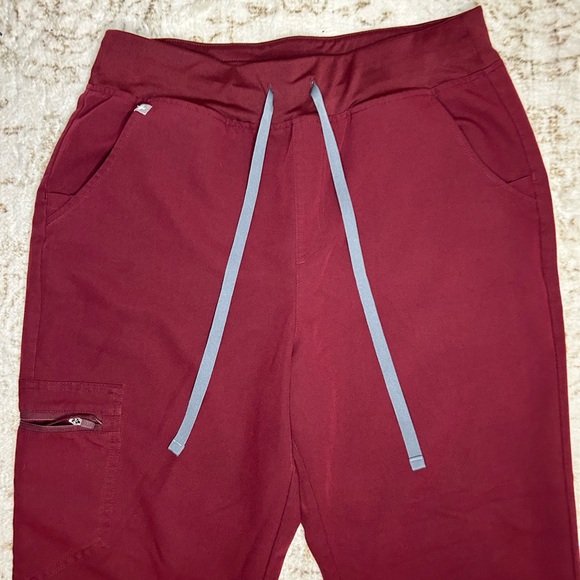 Figs burgundy high waist Zamora Jogger
Pants PO# 2443 - Picture 6 of 12